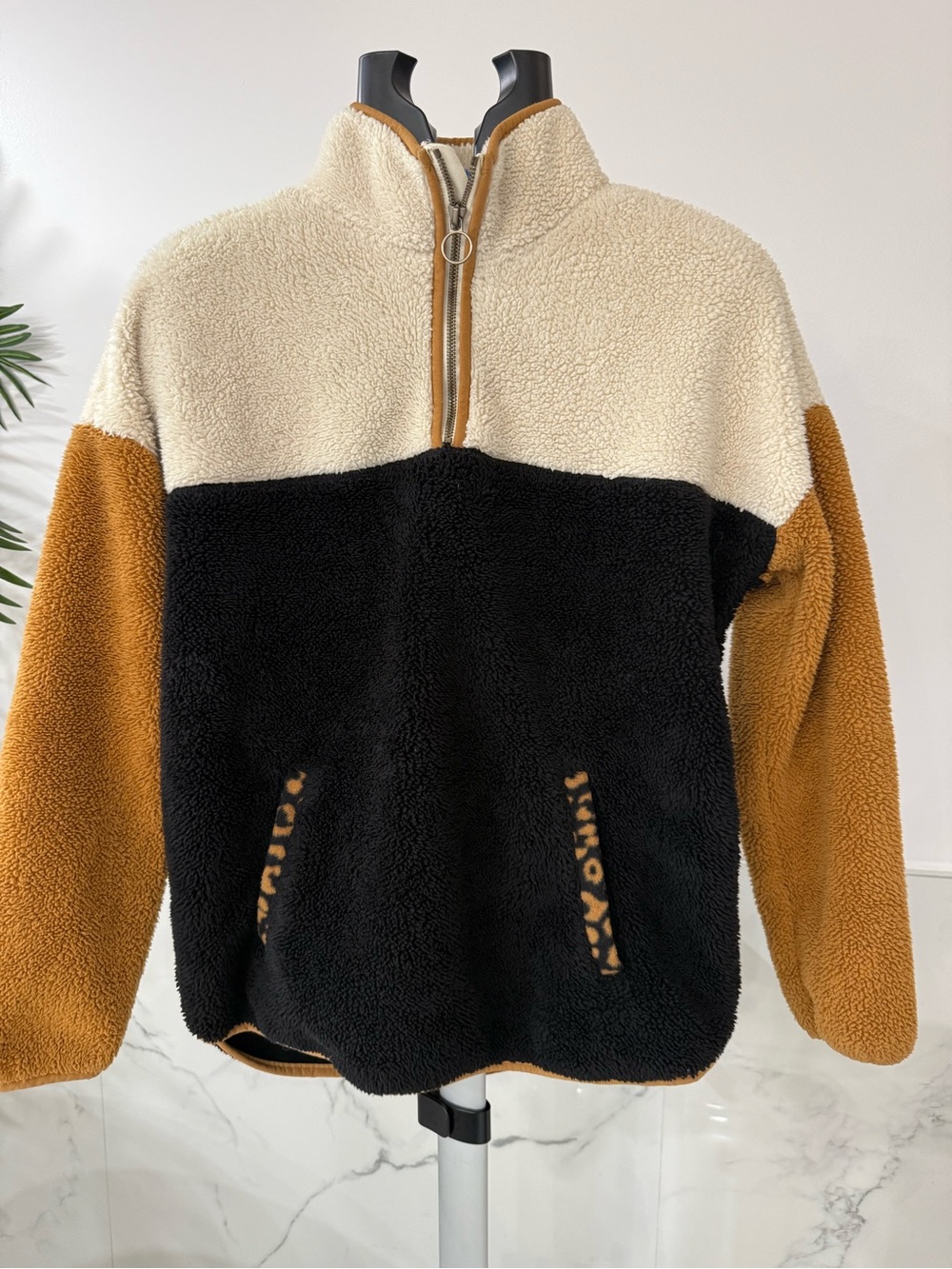 Time and Tru Colorblock Sherpa Pullover Jacket - Cream, Black & Brown
